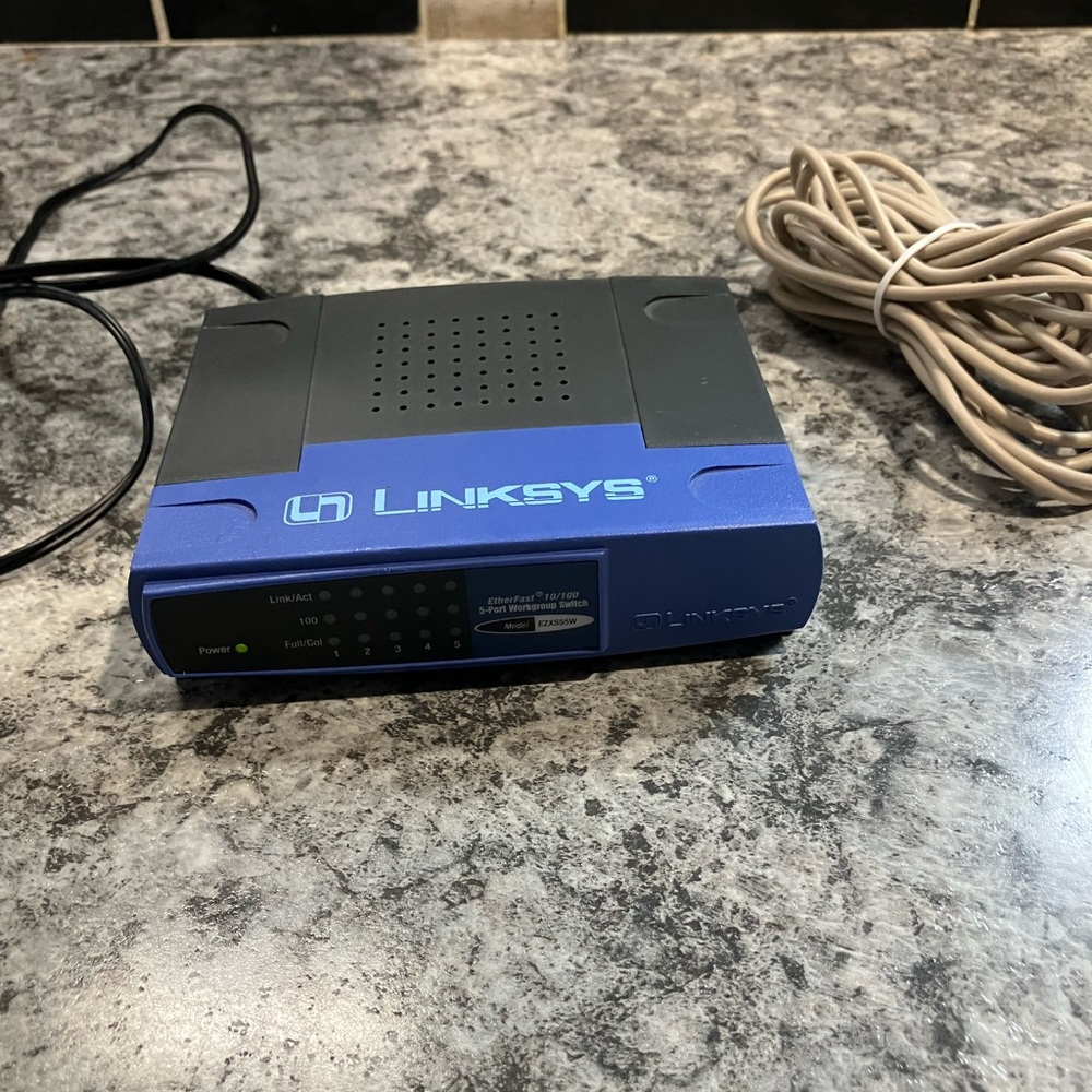 Linksys EZXS55W V.3 5-Port 10/100 Workgroup Switch